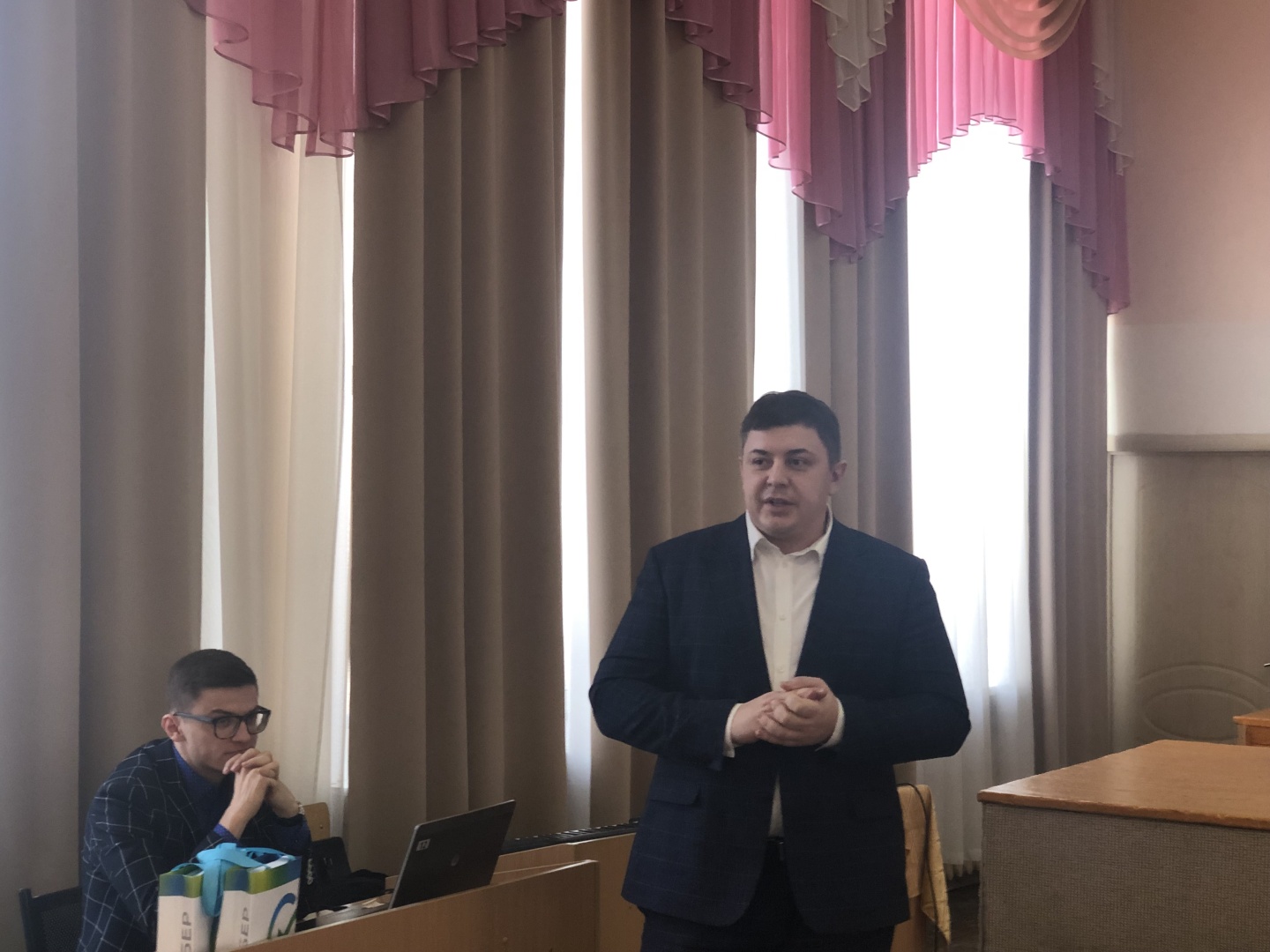 Специалисты Сбербанка Михаил Абидаев, Кирилл Токарев.jpg Специалисты Сбербанка Михаил Абидаев, Кирилл Токарев.jpg