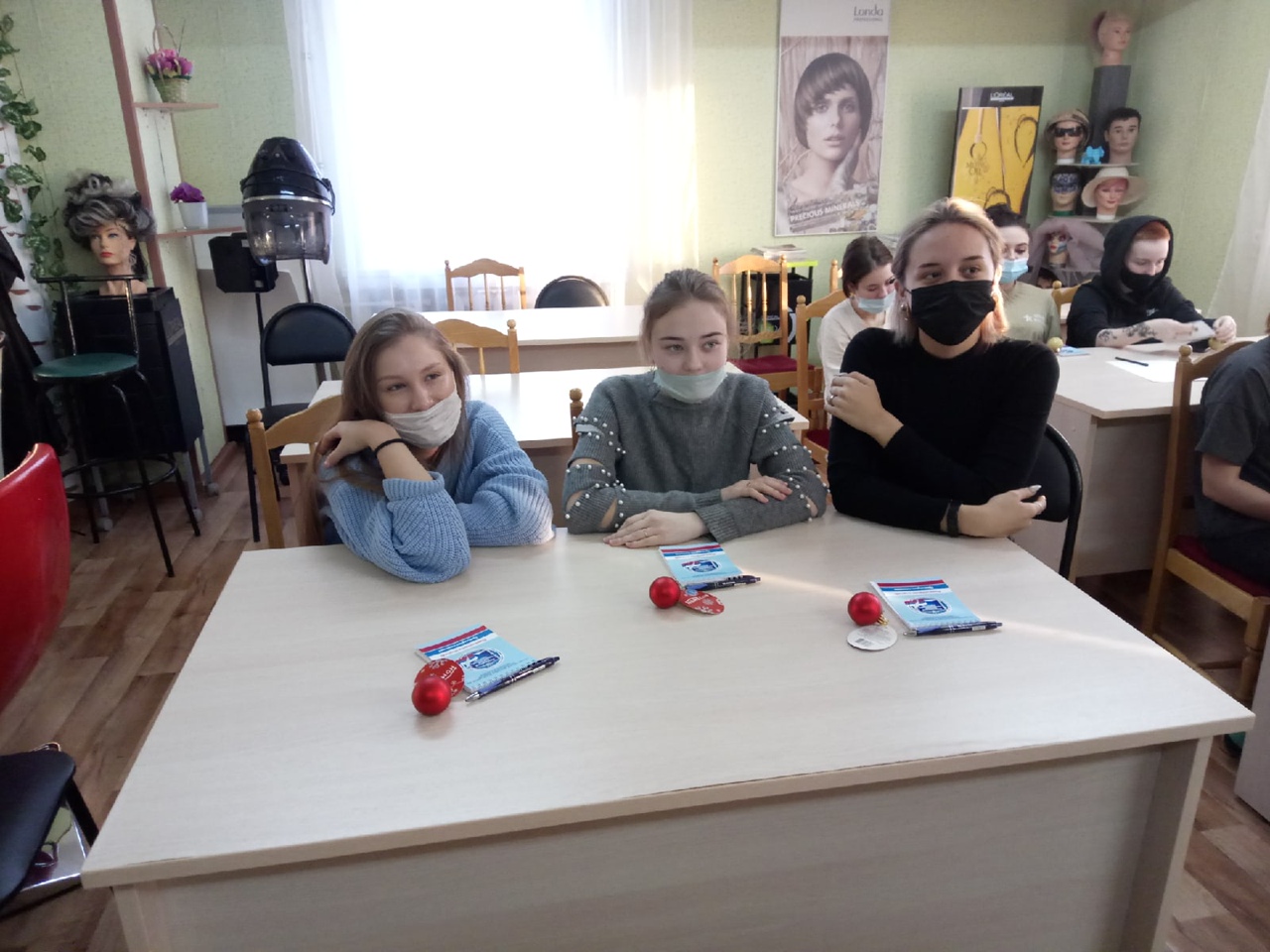 Iq3sFBkmOVo.jpg Iq3sFBkmOVo.jpg