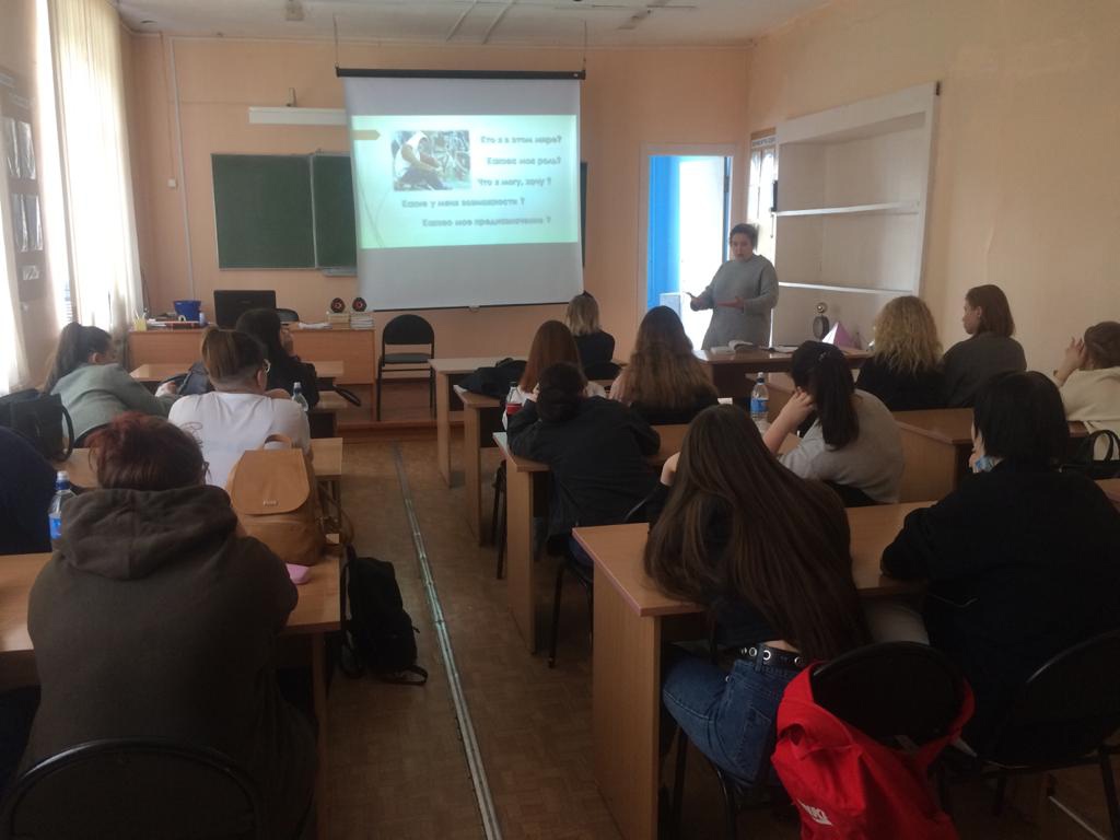 Dy40KdsU7-E.jpg Dy40KdsU7-E.jpg